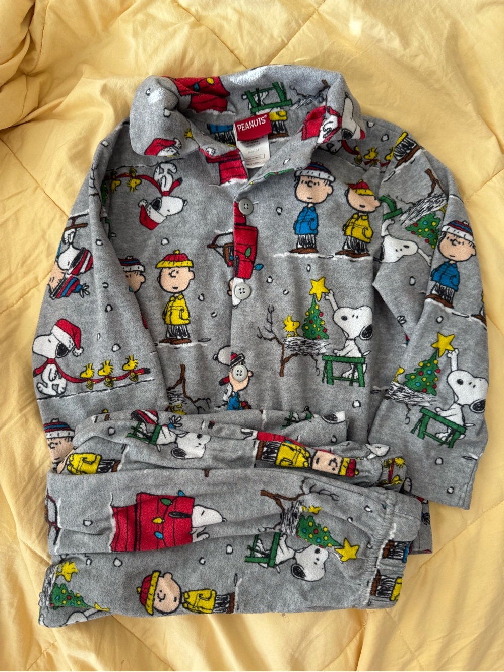 Peanuts pjs size 3